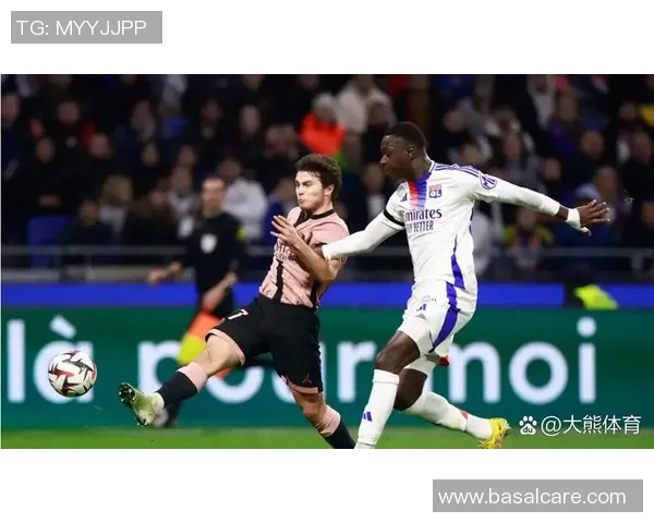 意甲激战：巴黎圣日耳曼与热刺平局补时进球引发全场狂欢