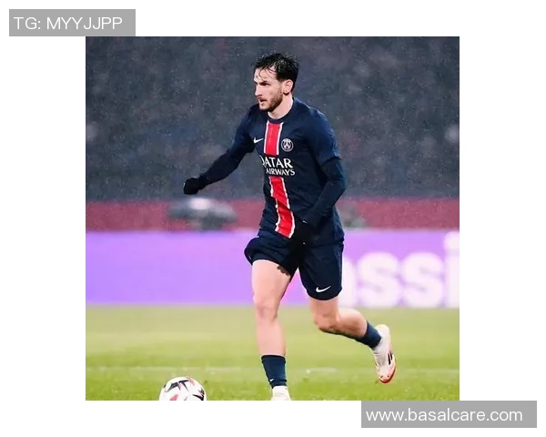 足总杯波尔图大胜马竞乌龙球引发争议判罚全场沸腾 足总杯波尔图大胜马竞乌龙球引发争议判罚全场沸腾