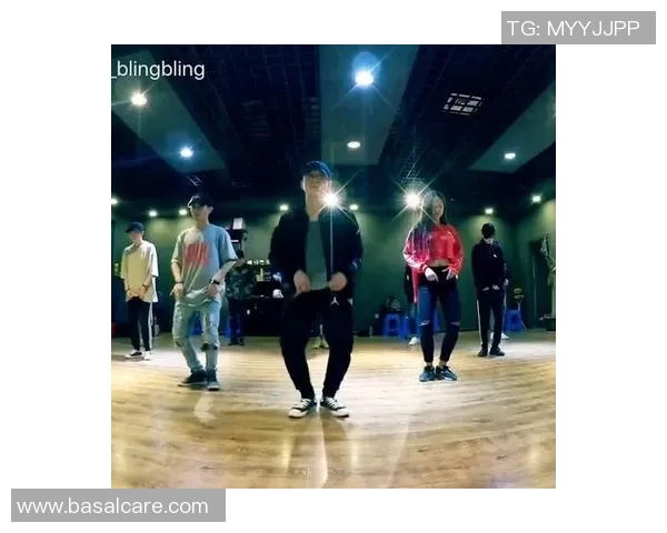 重庆街舞队的配合变革引发热议舞蹈文化新潮流探索与发展