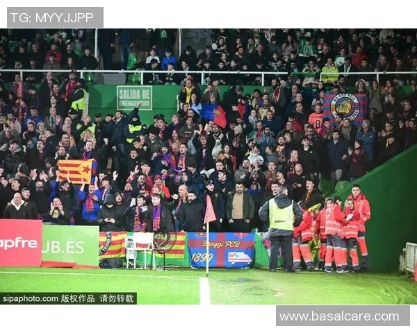 欧联杯热刺与巴萨激战成平局战术分析揭示关键瞬间失误