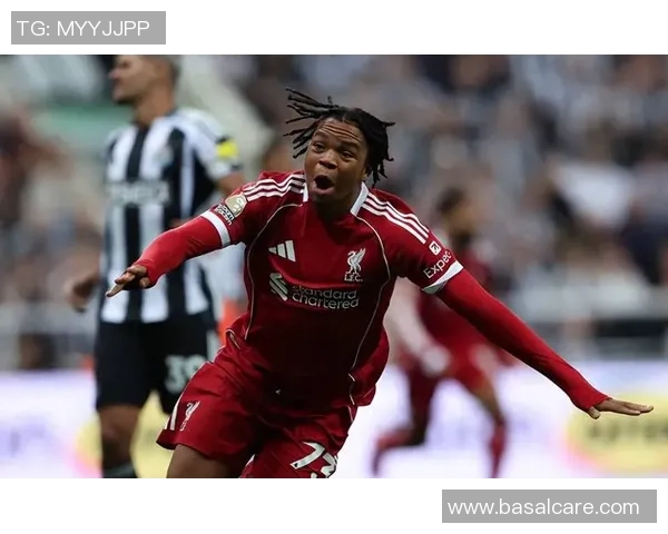 英超激战:利物浦险胜波尔图红牌争议引发全场热议 英超激战:利物浦险胜波尔图红牌争议引发全场热议